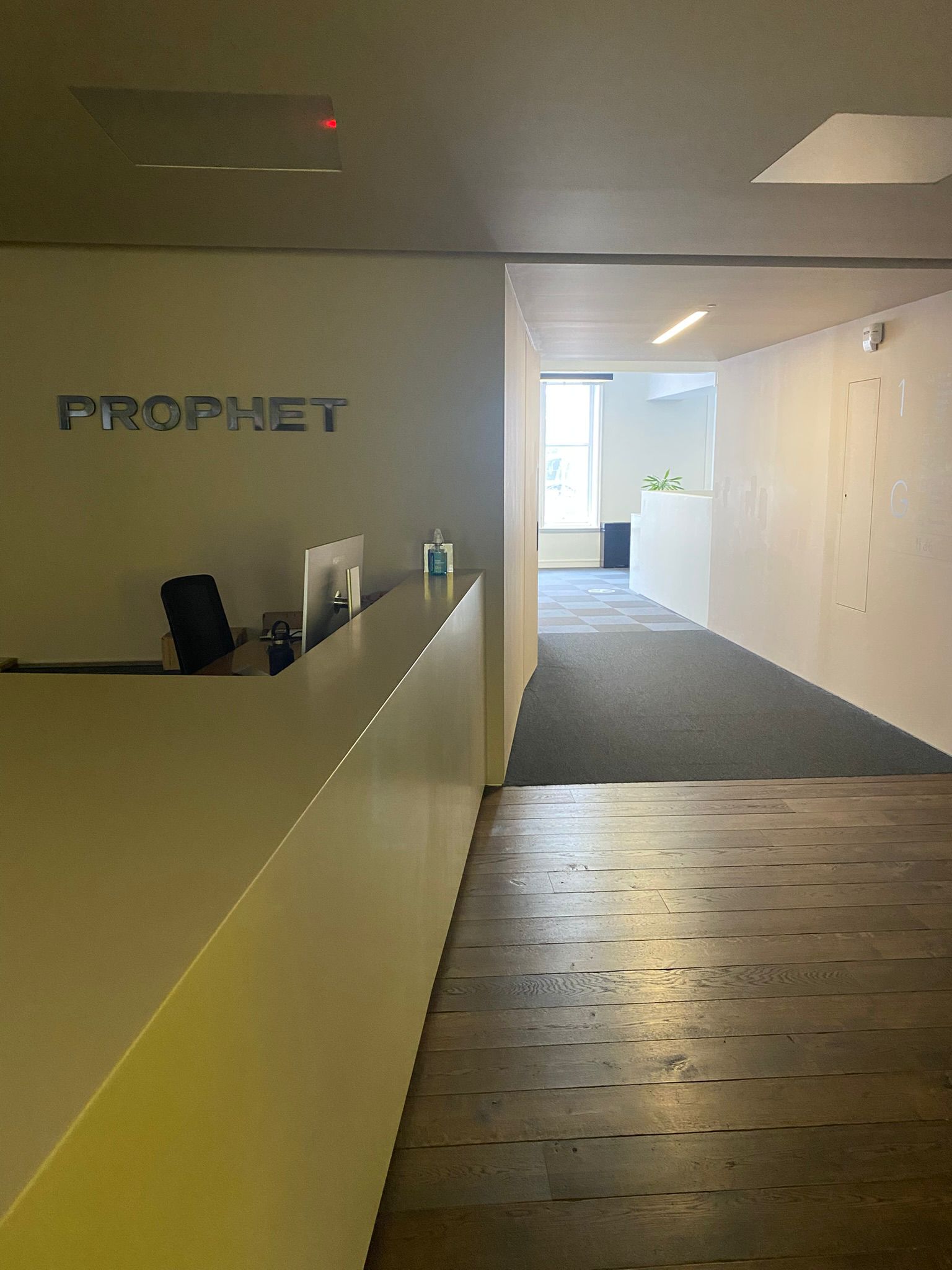 commercial carpet cleaning