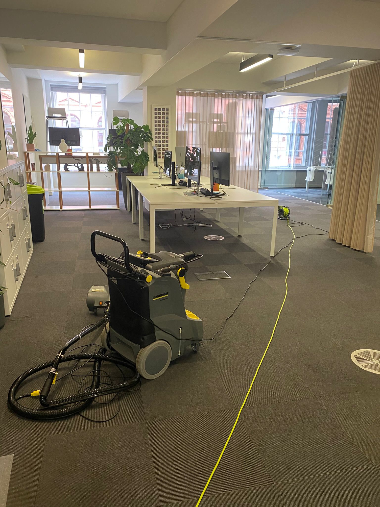 commercial carpet cleaning 1